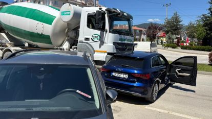 Bolu'da beton mikseri ile otomobil çarpıştı: 1 yaralı