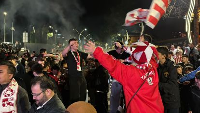 Bolu'da oyun havalarıyla play-off galibiyeti kutlandı