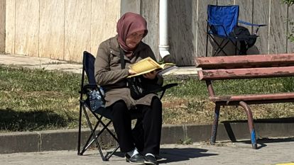 İkinci oturum için adaylar ter döktü, aileler dualarla bekledi
