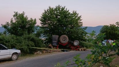 Kontrolden çıkan traktör devrildi: 1 ölü, 2 yaralı