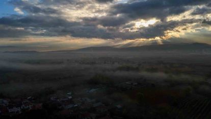 Bolu'da sis denizi kartpostallık manzaralar oluşturdu