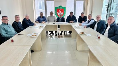 BOLU ŞOFÖRLER VE OTOMOBİLCİLER ESNAF ODASI'NIN YENİ YÖNETİMİ İLK TOPLANTISINI GERÇEKLEŞTİRDİ