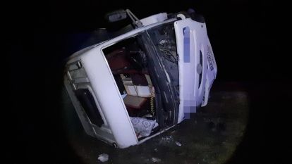 Mudurnu'da kamyon şarampole devrildi 1 yaralı