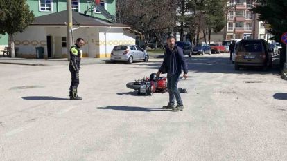 Bolu'da hafif ticari araç ile motosiklet çarpıştı