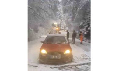 Bolu-Kıbrıscık yolunda mayıs ayında kar esareti