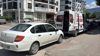 20'ye yakın aracın lastiği patladı