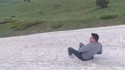 Haziran ayında kar eğlencesi görüntülendi
