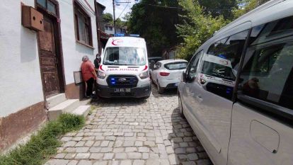 Sağlık ekipleri hastaya yürümek zorunda kaldı