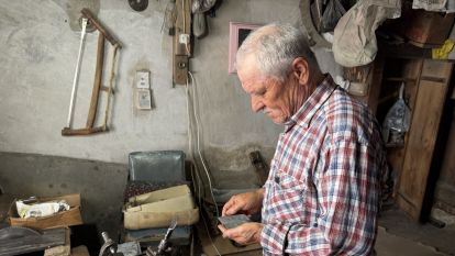 Bolu'da 50 yıldır manda boynuzundan tarak yapıyor
